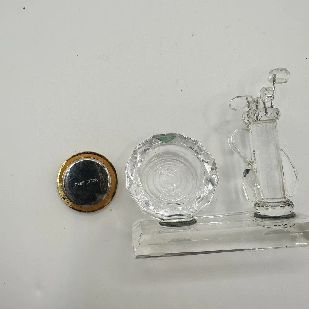 VTG Quartz Crystal Glass Clock Collectible Miniature Golf Bag 2 1/2